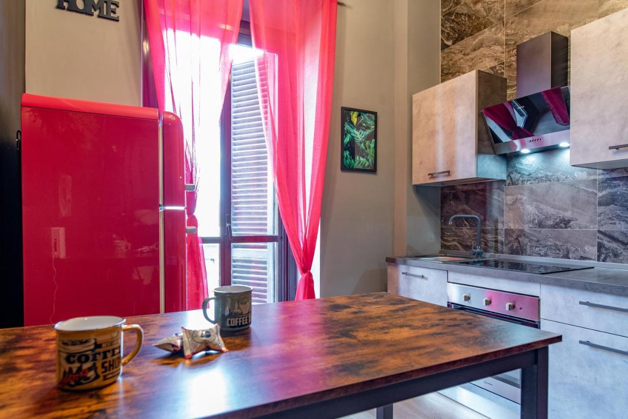 Apartamento Oggi Ti Porto A Torino By Happyhostorino Exterior foto